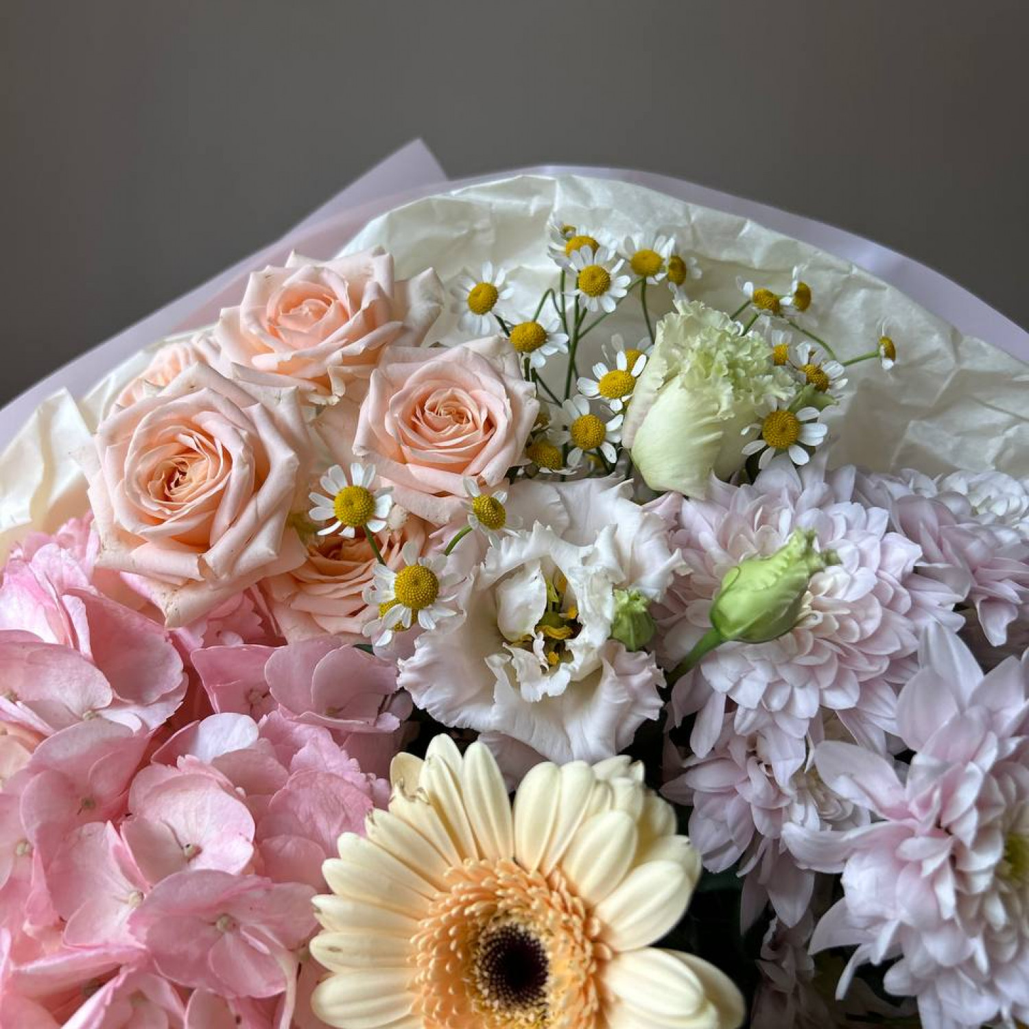 Авторский букет в нежной гамме с Герберами № 91