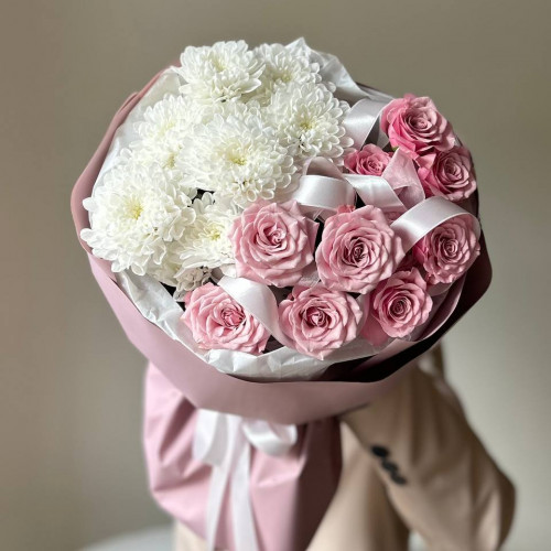 Дуобукет из хризантем и нежных кустовых роз №82