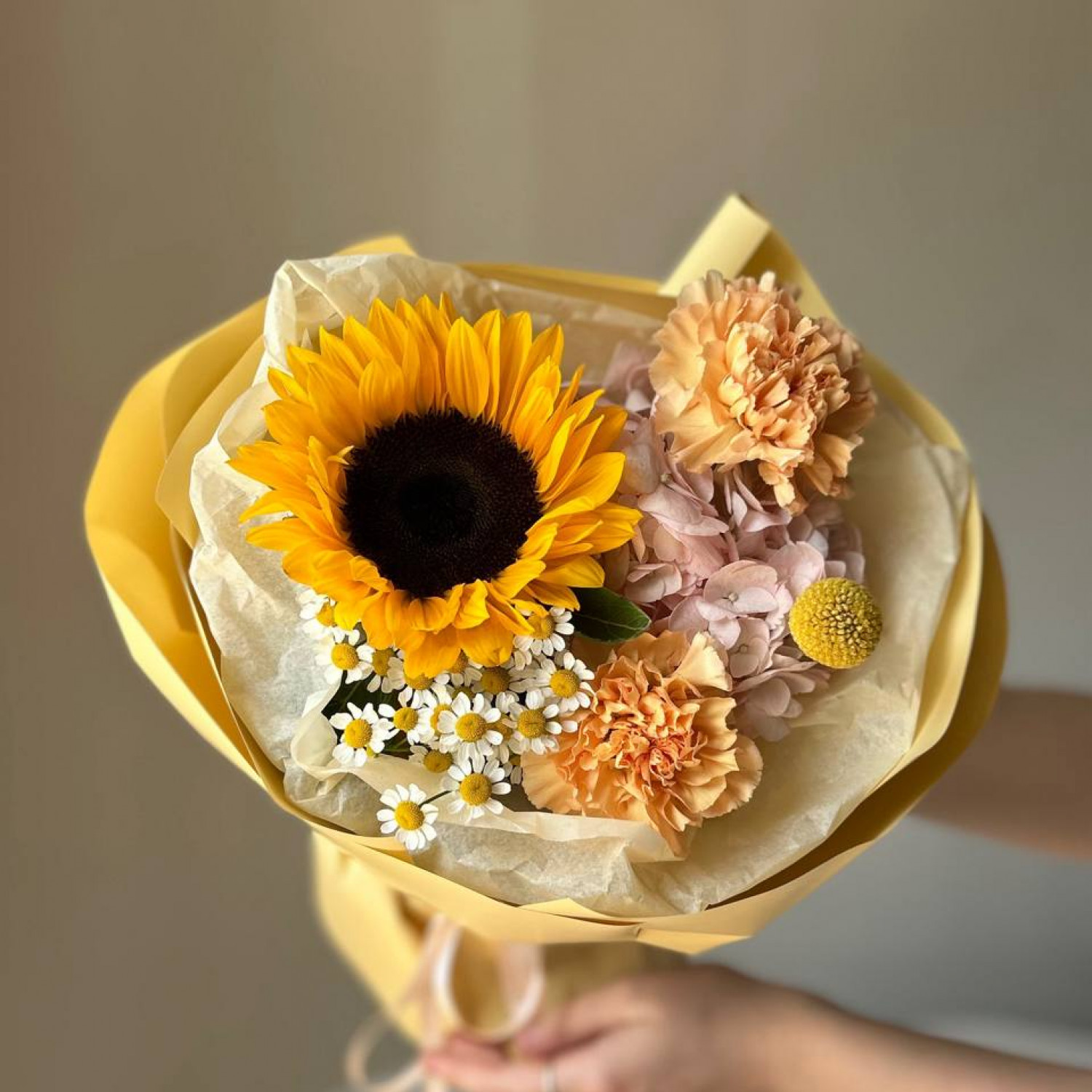 Авторский букет с подсолнухом  №100