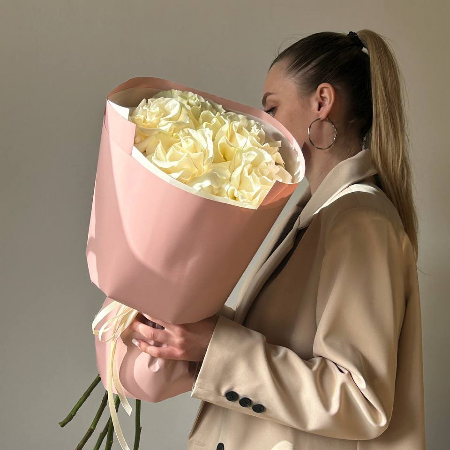 Монобукет из 5 белых французских роз