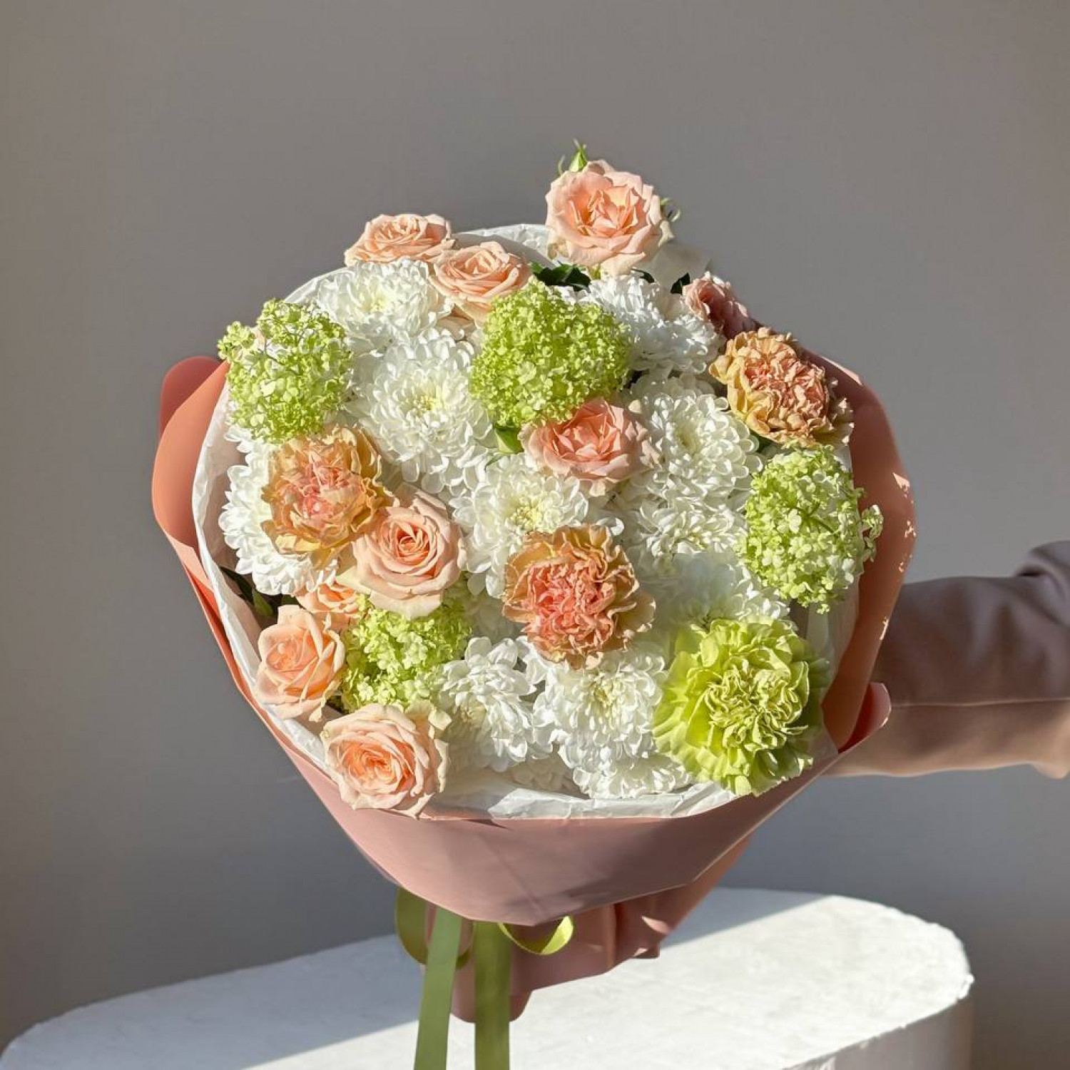 Авторский букет в нежной гамме 230