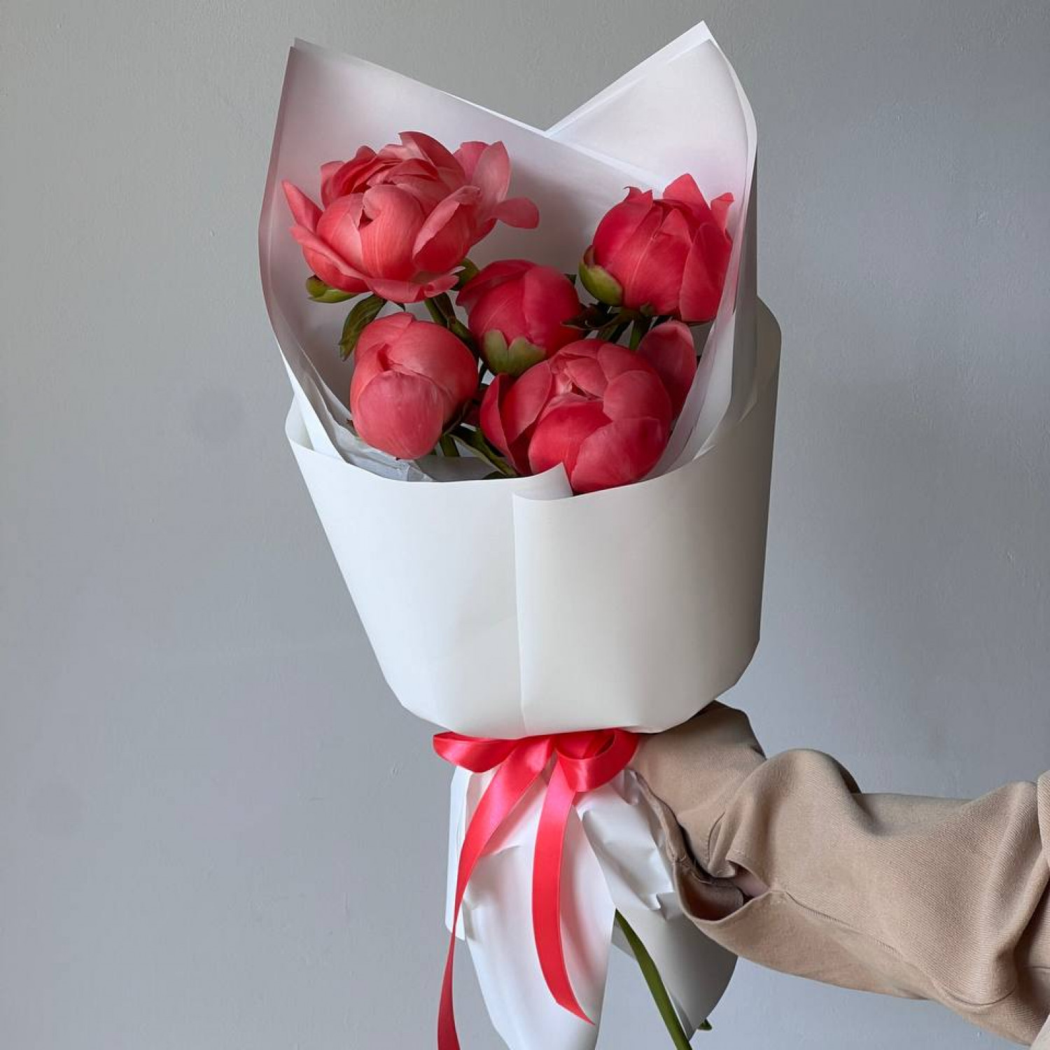 Монобукет из 5 пионов