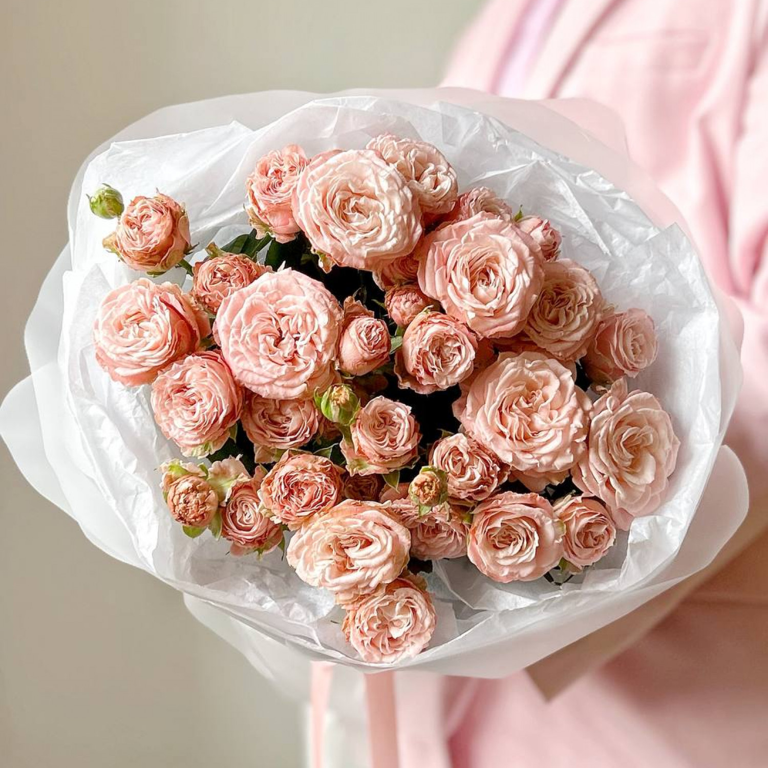 Монобукет из 9 нежных кустовых роз Бомбастик №50