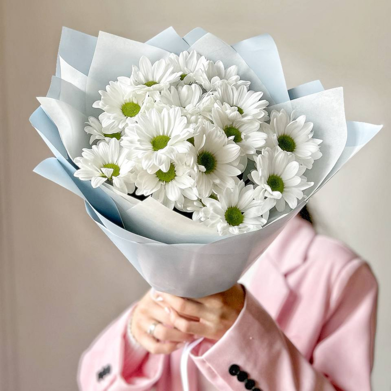 Монобукет из 3 ромашковых хризантем №57