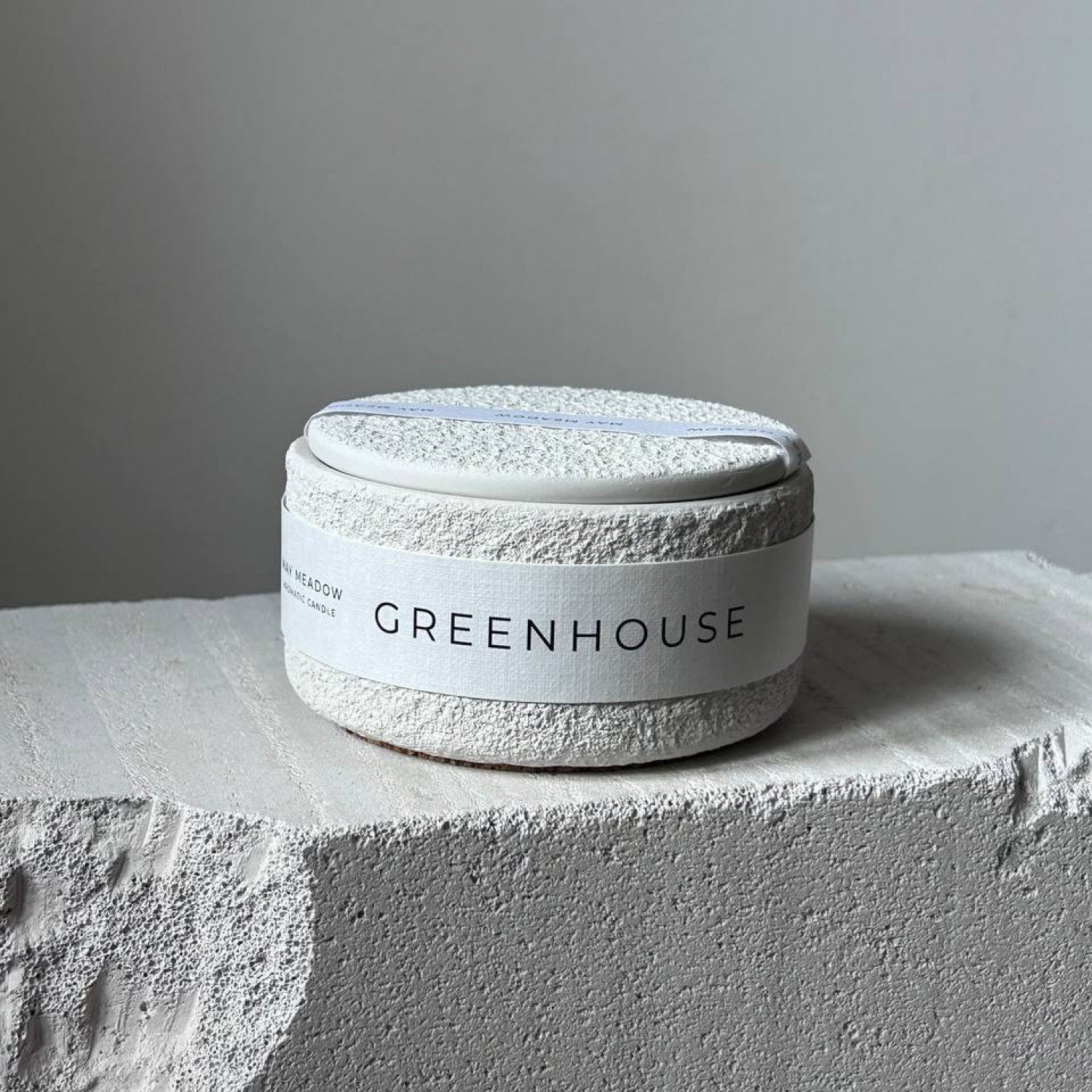 MAY MEADOV Ароматическая свеча (в плоской чаше с крышкой с 3 фитилями )  PERSIMMON  (200 гр)